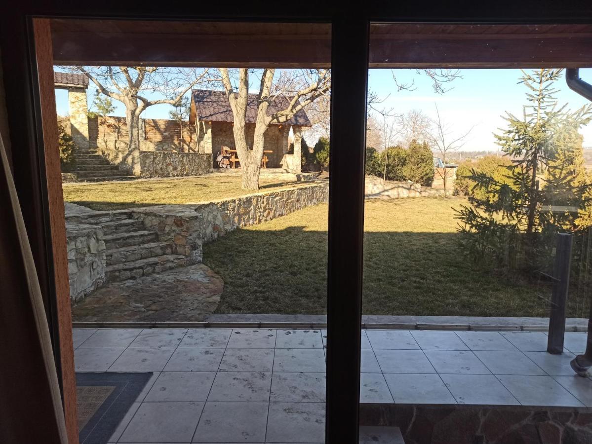 La Boier Villa Balti Exteriör bild
